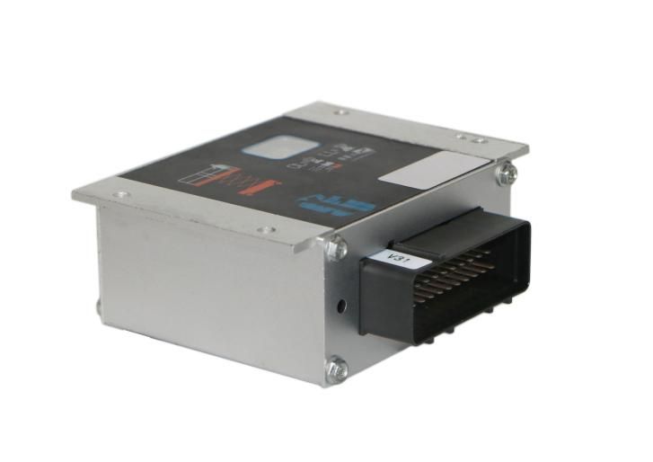 HL-C2036 车载控制器实物图
