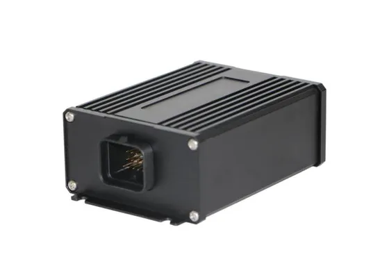 HL-C8026A 车载控制器实物图